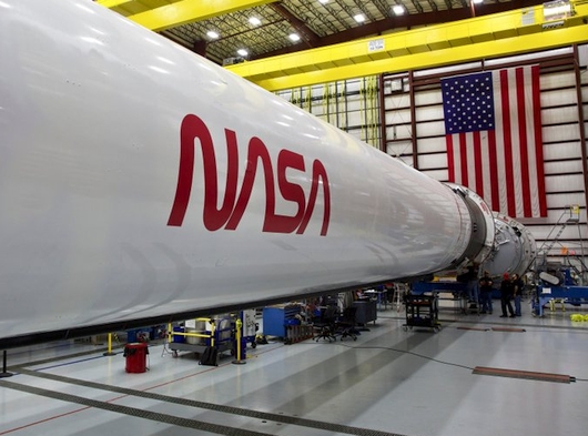 Новости Ритейла - Знаменитый логотип NASA, известный как «червь», появится на борту ракеты Falcon 9