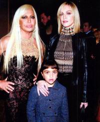 - Мадонна - снова лицо Versace?
