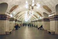 Обзор Рекламного рынка - Московское метро в два раза прибыльнее питерского