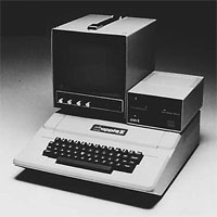  - 31 год назад появился компьютер Apple II