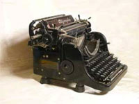  - 136 лет назад было начато производство пишущих машинок