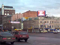 - В Москве уберут три видеоэкрана