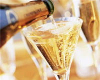  - Реклама вина и шампанского может вернуться в печатные СМИ