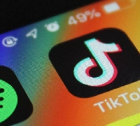 - Фейковый TikTok предлагает монетизировать контент