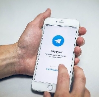 Социальные сети - Когда в Telegram появится реклама между сообщениями?