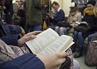  - 53% россиян смотрят ТВ ежедневно. ЛИШЬ 14% читают книги. Так говорит Левада-центр
