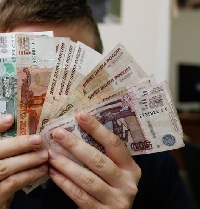 - В 2021 уже 54% российских работодателей повысили своим сотрудникам зарплату