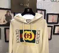   - Gucci   -