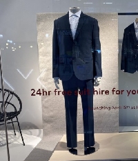 - Бесплатный тест-драйв костюмов от H&M