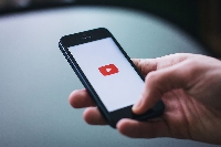  -  1   .    TikTok  YouTube   