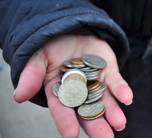 Новости Рынков - 36% россиян обещали себе начать экономить на путешествиях и ресторанах