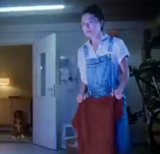 Новости Видео Рекламы - Как вернуть первоначальный цвет любимой футболке?