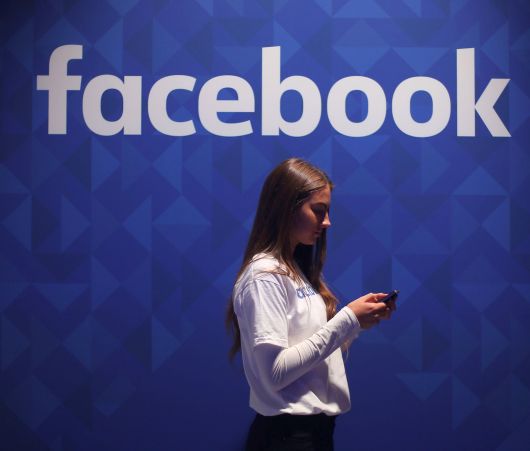 Официальная хроника - Какие перспективы у Facebook в России после блокировки?