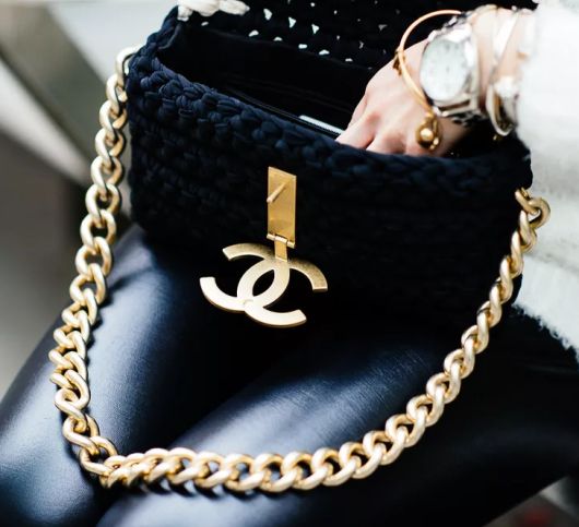 Новости Рынков - Кривые раздора. Как поссорились Chanel и Huawei