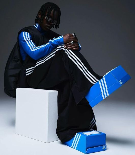 Новости Рынков - Как Adidas подготовился к 1 апреля?
