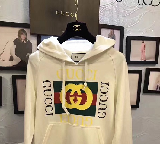   - Gucci   -