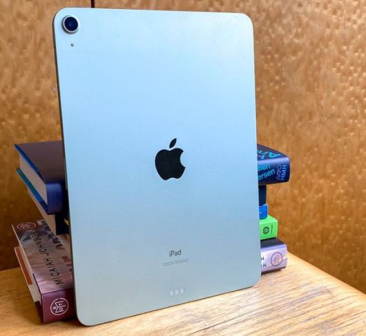 Новости Ритейла - Какие новые гаджеты появились у Apple?