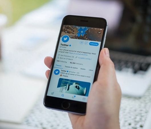 Новости Медиа и СМИ - Twitter начал рассылать новости