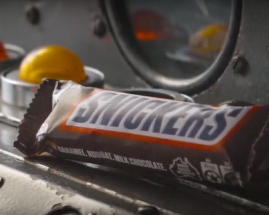Дизайн и Креатив - Где Snickers нашел целевую аудиторию?