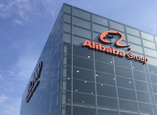 Финансы - Alibaba превзошла собственные прогнозы и достигла отметки в $1 трлн