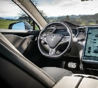 - Почему полиция Техаса обиделась на Tesla?