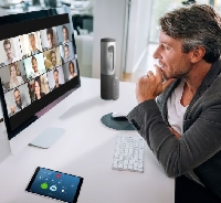 - Zoom заплатит за сотрудничество с Facebook